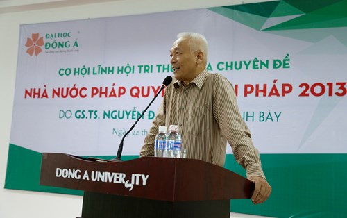 Buổi nói chuyện chuyên đề "Nhà nước pháp quyền và Hiến pháp 2013"